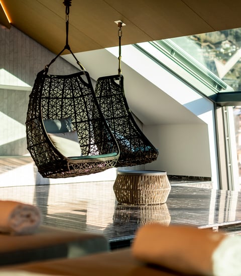 KIBXO1_Kempinski The Spa Hammock Chair_High Res_19175.jpg