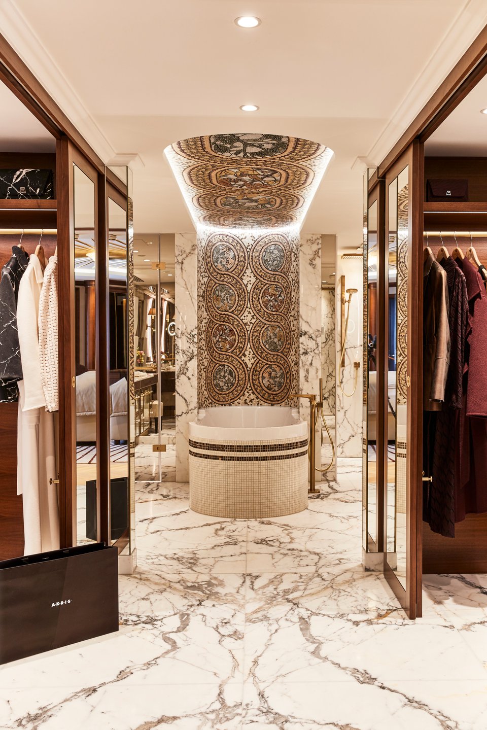 MUC1_Maximilian Suite 12_High Res_925.jpg