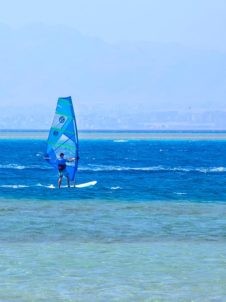 KIHRG1_Watersports_Windsurfing_6_High-Res_2390.jpg