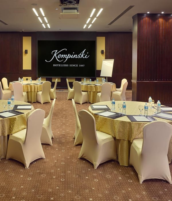 Royal Maxim Palace Kempinski - Meeting room