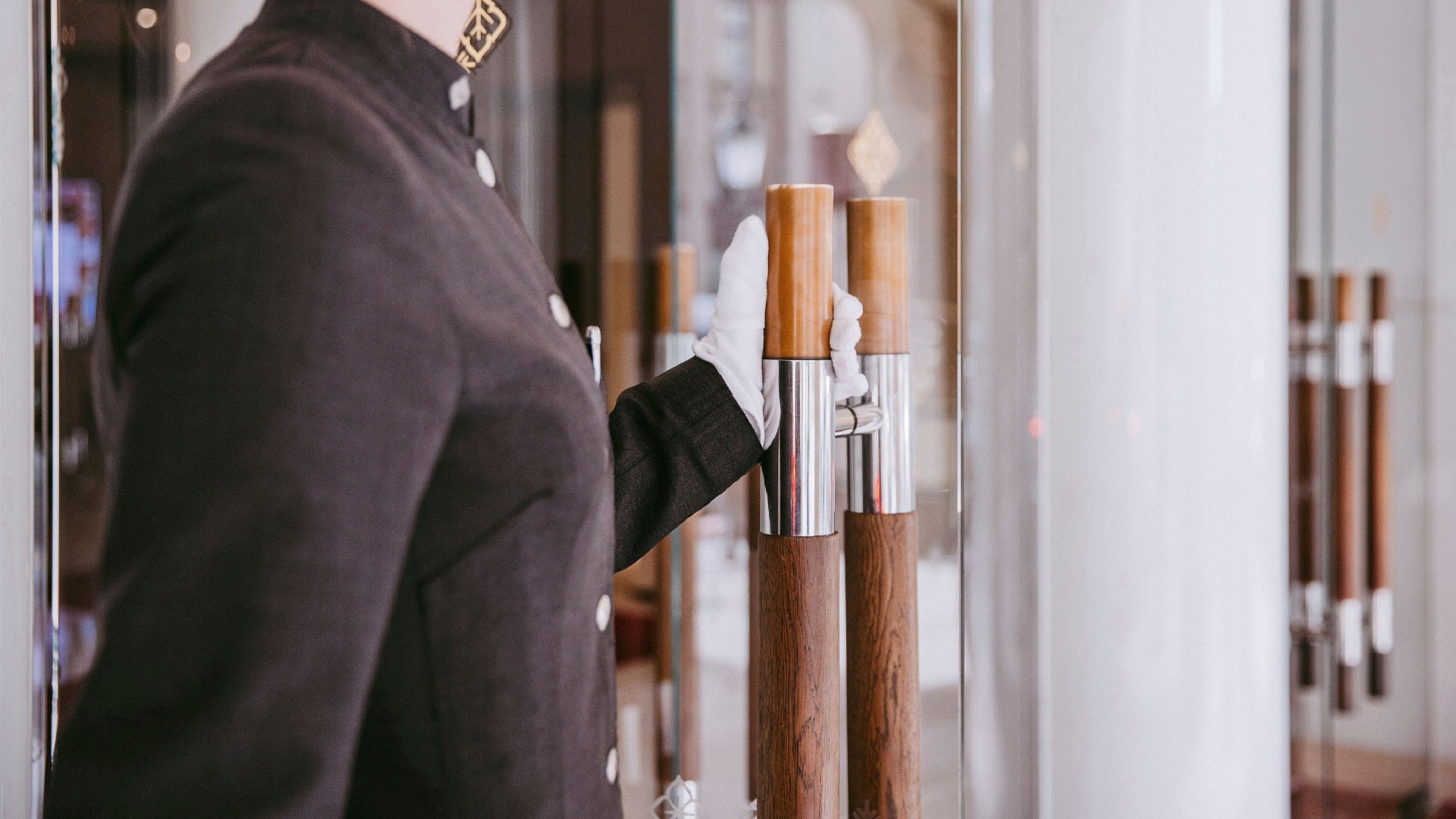 KISHA5_WhiteGloveServices_High Res_39162.jpg